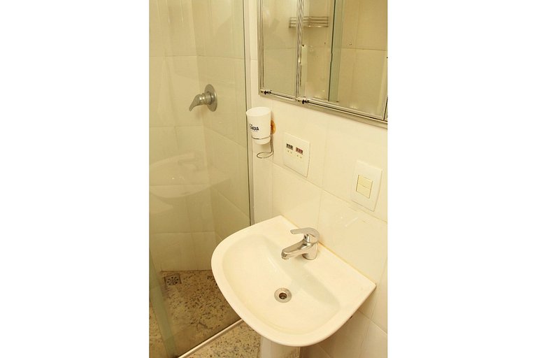 LOFT com VISTA PARCIAL para o Mar de Ipanema, a pé praia, ao