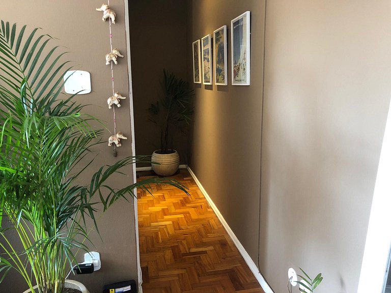 Iluminado Apartamento em Ipanema c/ wi fi, a pé p/ Praia