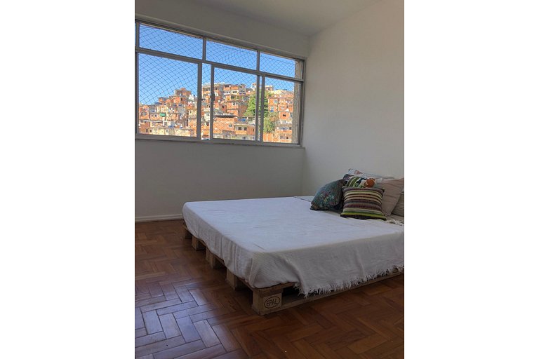 Iluminado Apartamento em Ipanema c/ wi fi, a pé p/ Praia