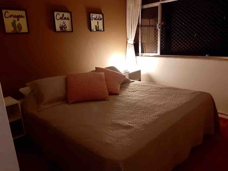 Iluminado Apartamento em Ipanema c/ wi fi, a pé p/ Praia