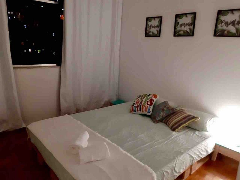 Iluminado Apartamento em Ipanema c/ wi fi, a pé p/ Praia