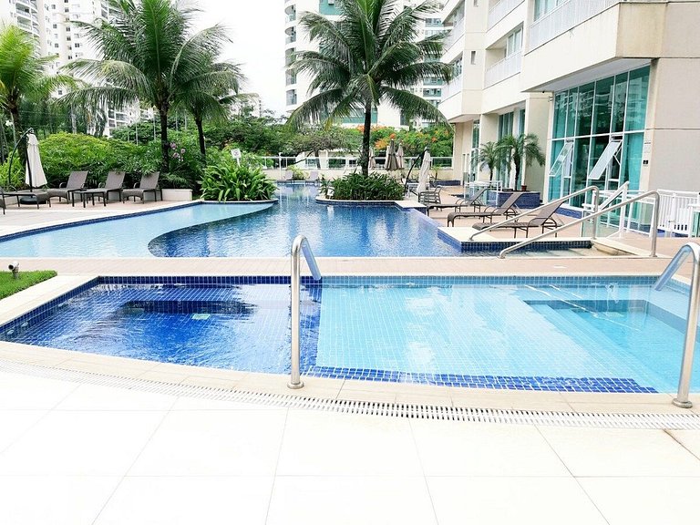 MELHOR Localização na Barra da Tijuca- Apartamento com Ar, w
