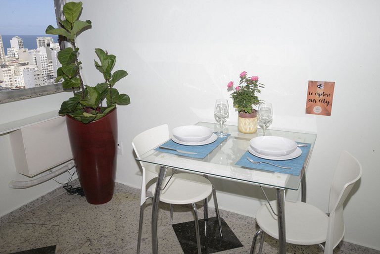LOFT com VISTA PARCIAL para o Mar de Ipanema, a pé praia, ao