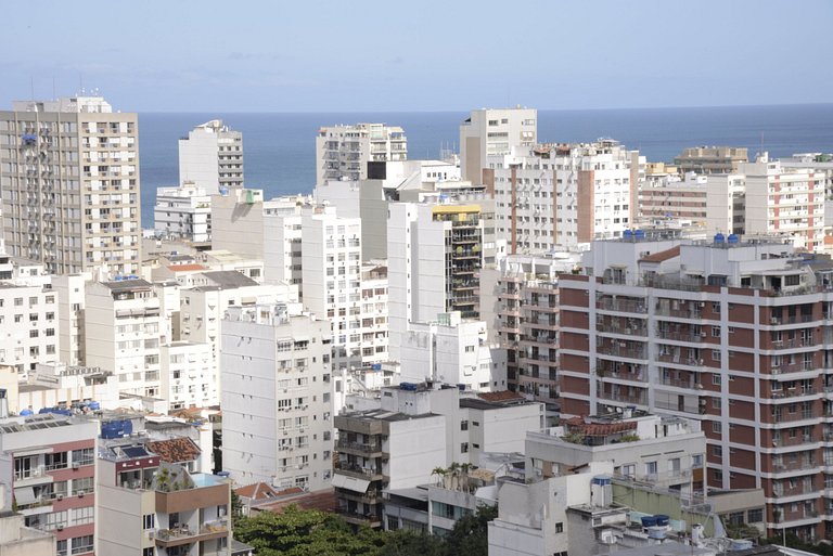 LOFT com VISTA PARCIAL para o Mar de Ipanema, a pé praia, ao