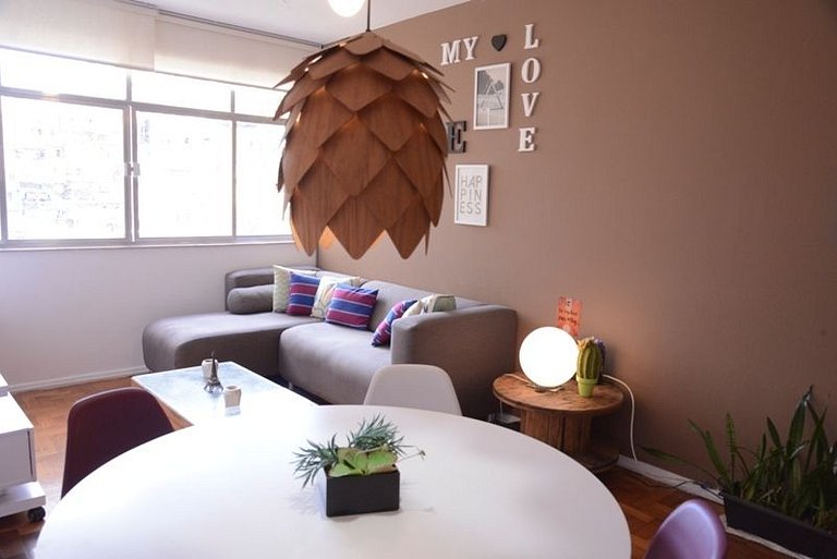 Iluminado Apartamento em Ipanema c/ wi fi, a pé p/ Praia