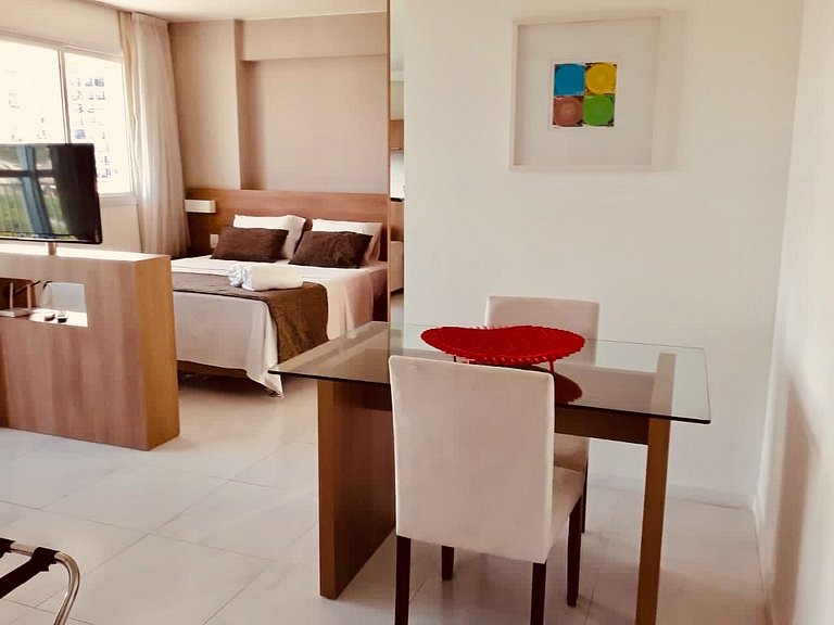 Flat TOP e PERFEITO inteiro na Barra da Tijuca com cozinha,
