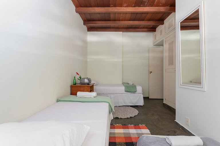 Duplex a pé praia de Ipanema com wifi e lavanderia