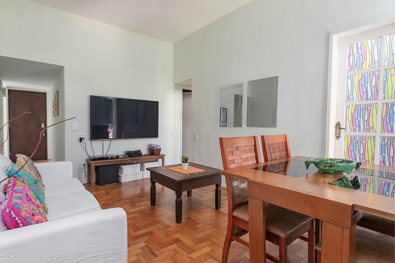 TOP - Apartamento com 2 Quartos em Ipanema com WIFI, lavande