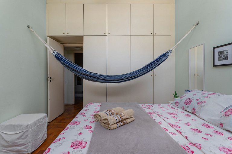 TOP - Apartamento com 2 Quartos em Ipanema com WIFI, lavande