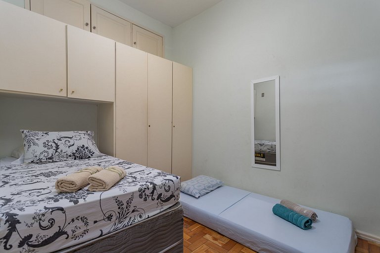 TOP - Apartamento com 2 Quartos em Ipanema com WIFI, lavande