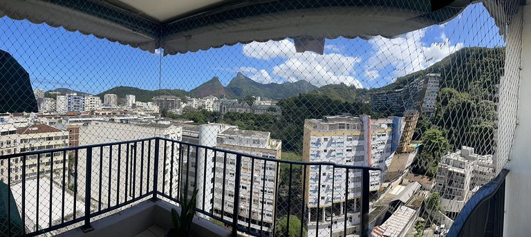 Lindo. Ao lado do Cristo, Iluminado Apto de 2 quartos, wi fi