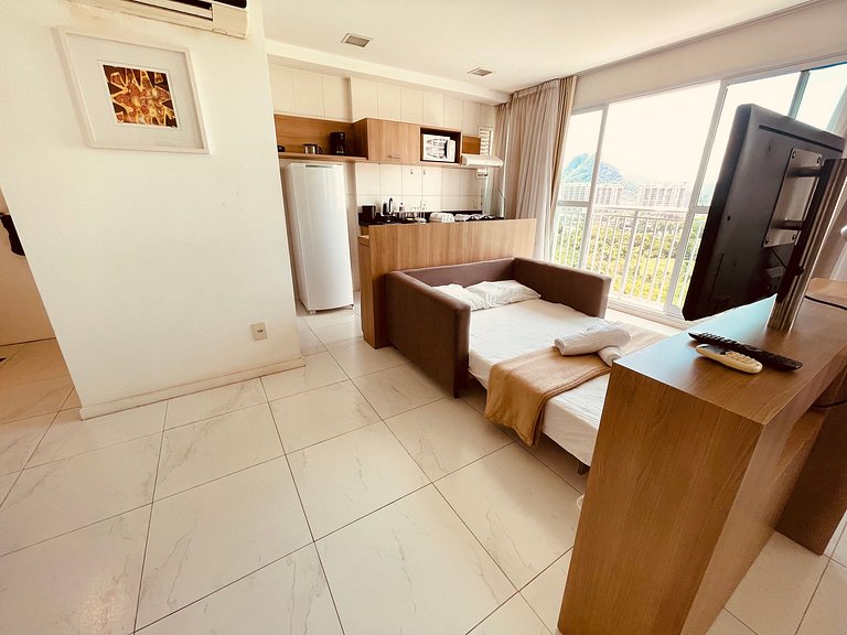 Flat TOP e PERFEITO inteiro na Barra da Tijuca com cozinha,
