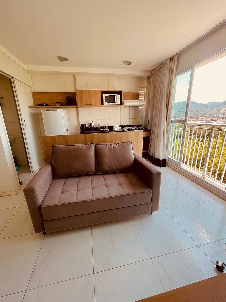 Flat TOP e PERFEITO inteiro na Barra da Tijuca com cozinha,
