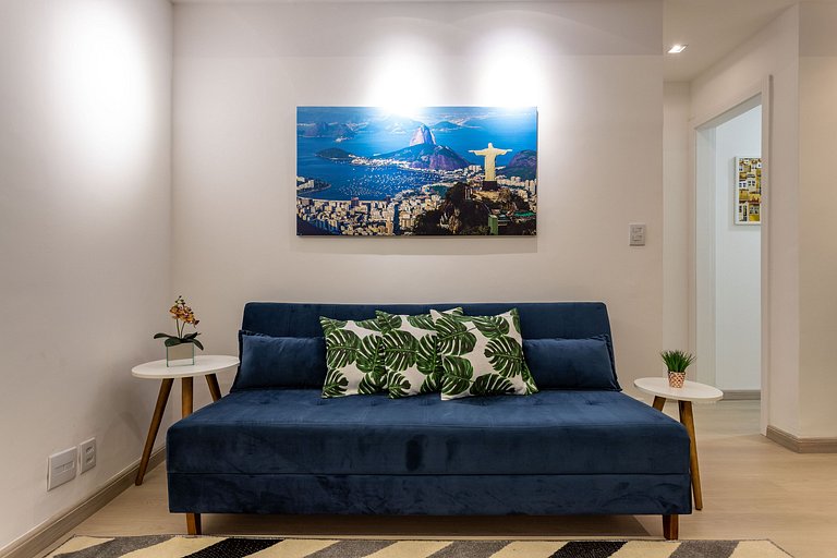 Prédio em frente a praia de Copa, 2 e 3 Quartos, pé na areia