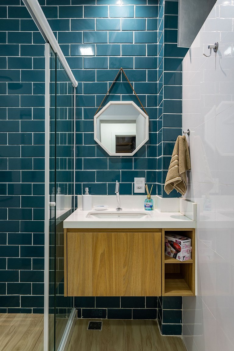 Prédio em frente a praia de Copa, 2 e 3 Quartos, pé na areia