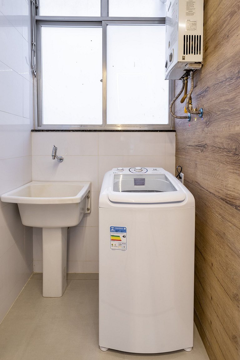 Prédio em frente a praia de Copa, 2 e 3 Quartos, pé na areia