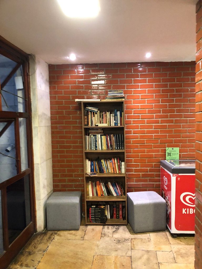 Iluminado Apartamento em Ipanema c/ wi fi, a pé p/ Praia