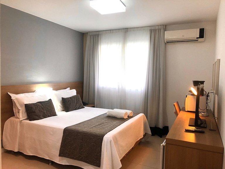 Apê pratico, com wi fi, ar na Nova Barra da Tijuca
