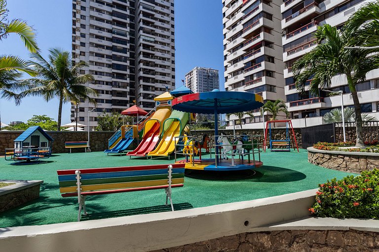 Vista incrível, luxo, praia, conforto à beira mar na Barra d