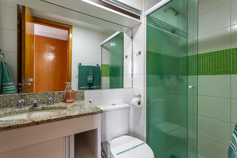 Relax com ar, wi fi, piscina no Condomínio Estrelas, ao lado
