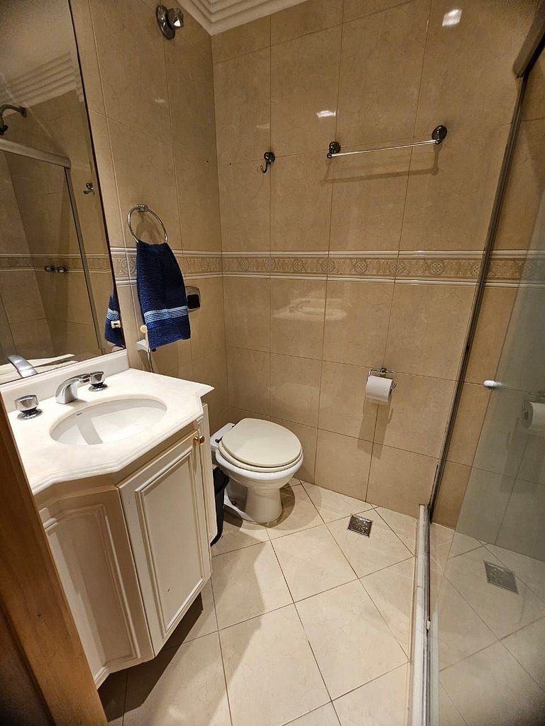 Magnífica vista, luxo, praia, shopping e piscina no coração