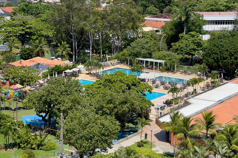 Magnífica vista, luxo, praia, shopping e piscina no coração