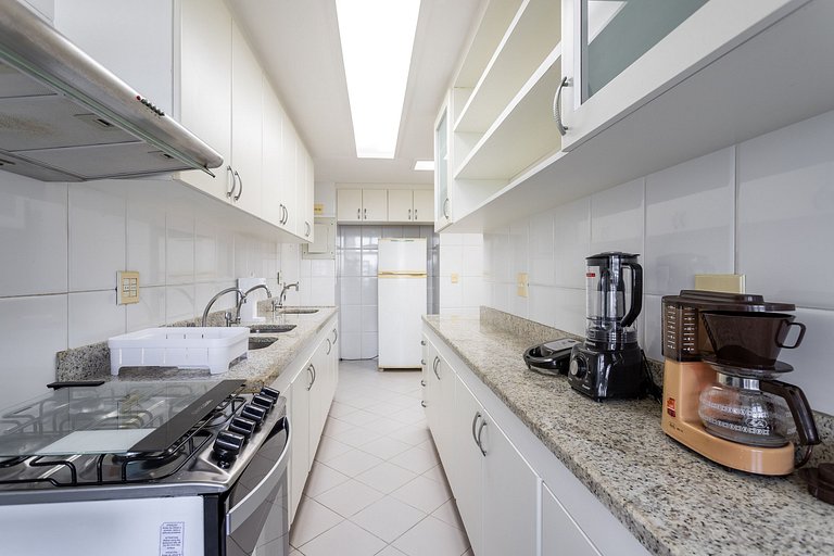 Magnífica vista, luxo, praia, shopping no coração da Barra