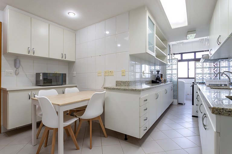 Magnífica vista, luxo, praia, shopping no coração da Barra