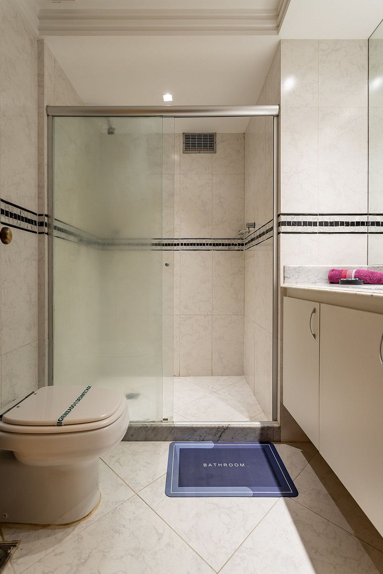 Magnífica vista, luxo, praia, shopping no coração da Barra