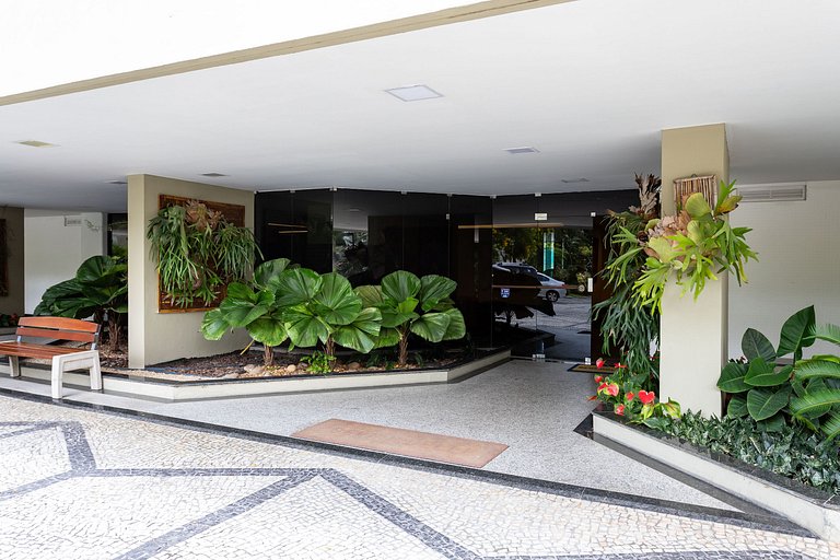 Magnífica vista, luxo, praia, shopping e piscina no coração