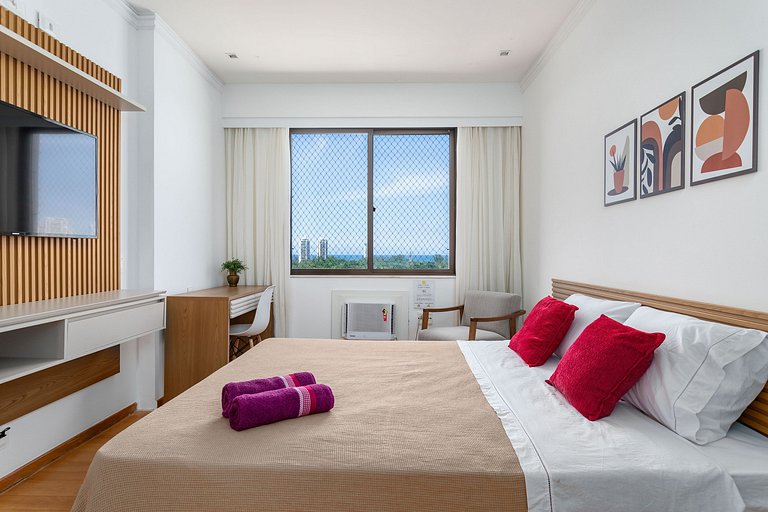 Magnífica vista, luxo, praia, shopping e piscina no coração