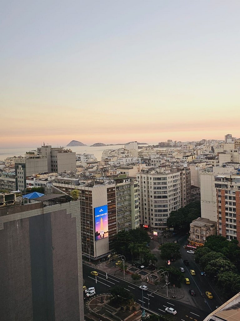 Studio com Mar, Piscina e Academia no coração de Copacabana