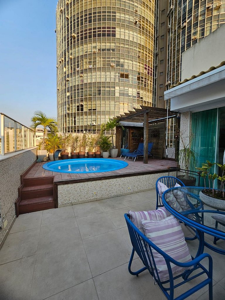 Cobertura Maravilhosa na Lagoa com Piscina Privativa e Vista