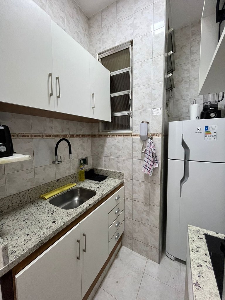 Dois minutos à pé da Praia de Copa, com conforto e praticida