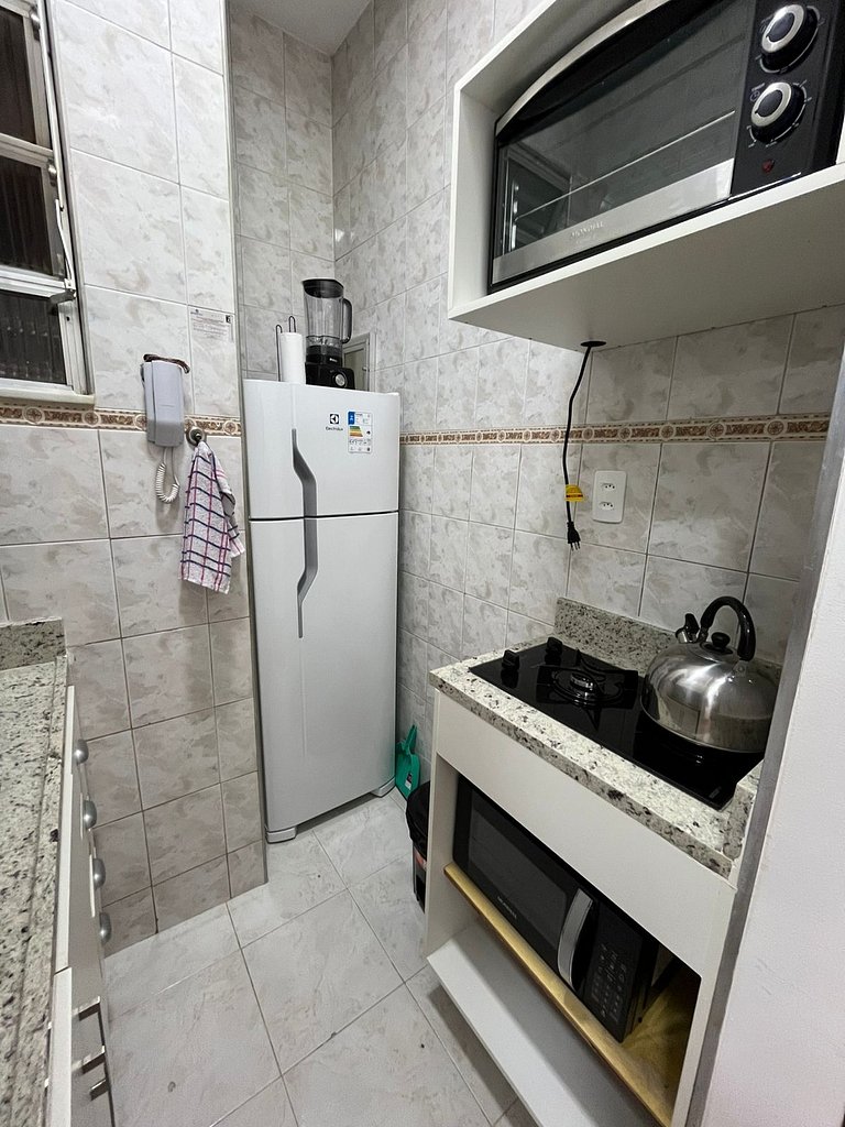 Dois minutos à pé da Praia de Copacabana com conforto e prat