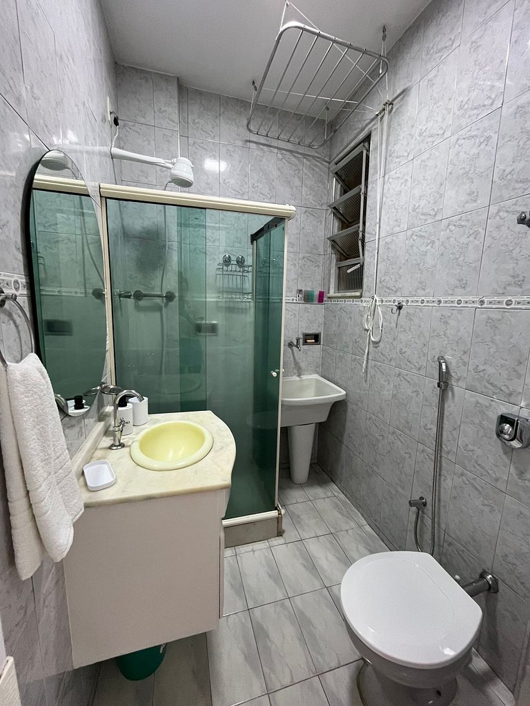 Dois minutos à pé da Praia de Copa, com conforto e praticida