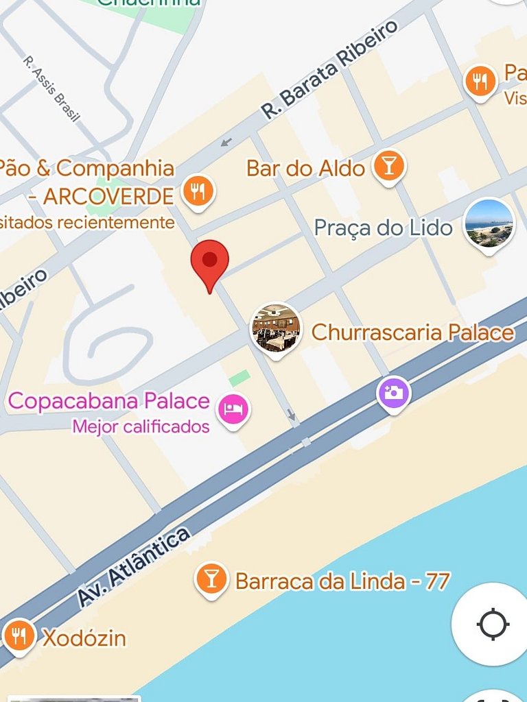 Dois minutos à pé da Praia de Copacabana com conforto e prat