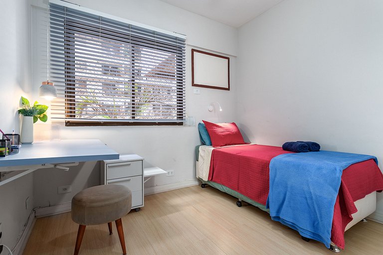 Aproveite o melhor da Barra da Tijuca. 2 quartos com piscina