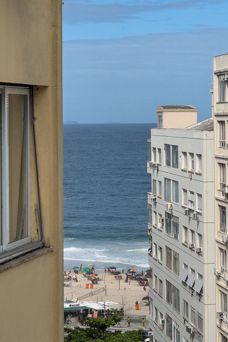 Vista lateral Praia de Copacabana, em frente ao Roxy, 3 quar
