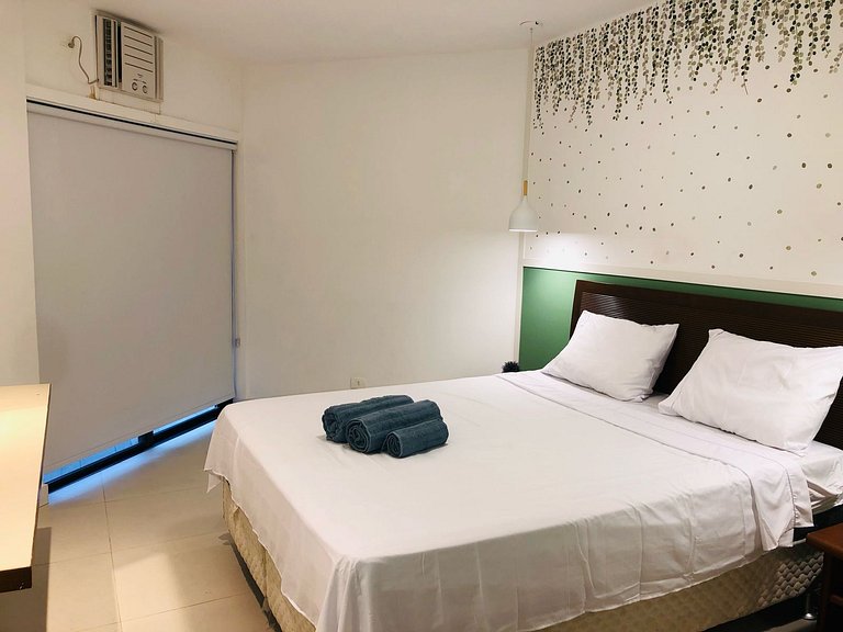 Ao lado do Reveillon de Copacabana, com vista p montanha, pi