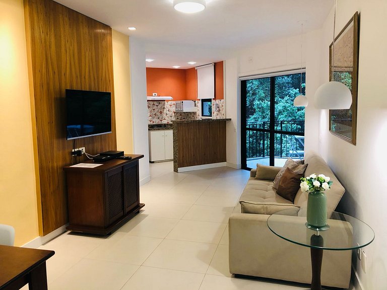 Ao lado do Reveillon de Copacabana, com vista p montanha, pi