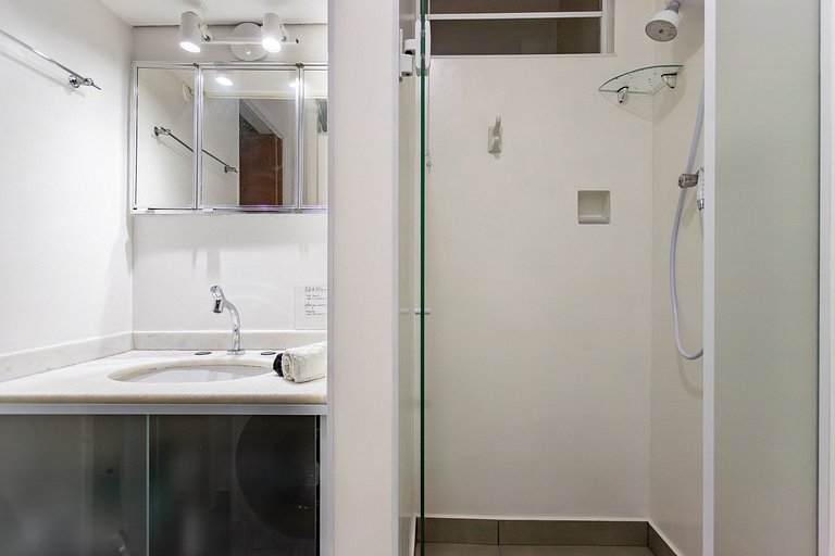 Relax em Copacabana, quarto e sala, 150 mt da Praia, cozinha