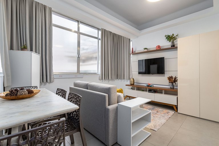 Relax em Copacabana, quarto e sala, 150 mt da Praia, cozinha
